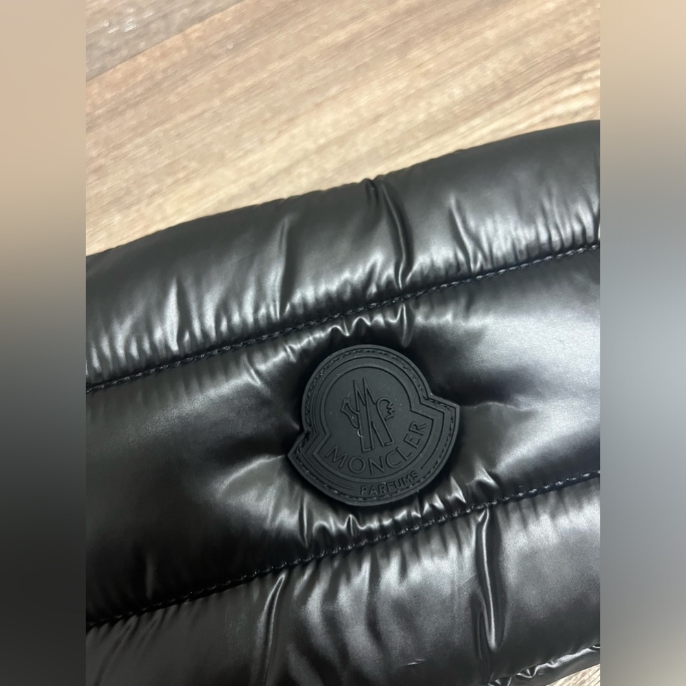 Moncler VIP Gift Toiletry Bag - Picture 5 of 6
